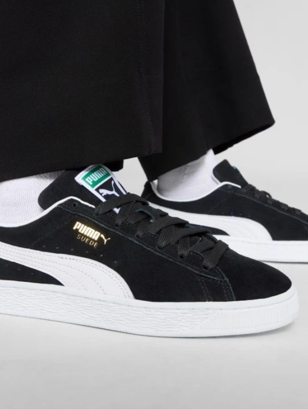 Puma Classic Black and White Shoes men’s size 9